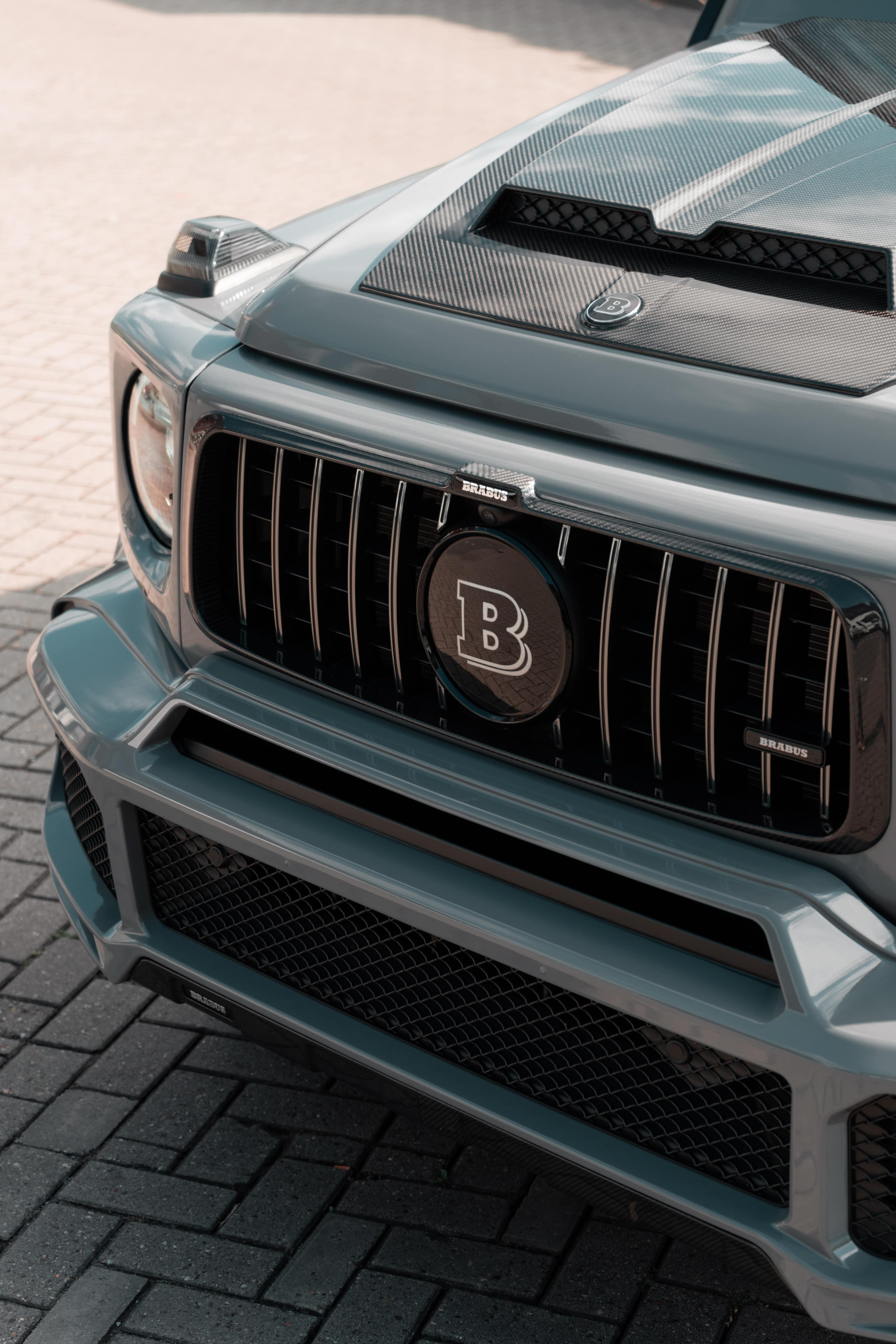 Mercedes Brabus met zwart gemaakte details na een chrome delete